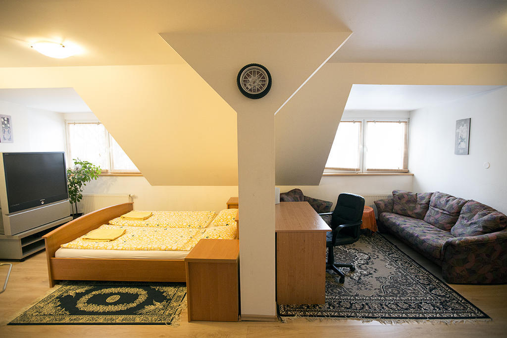 Penzion Na Cymbálku Horni Tranovice Zimmer foto