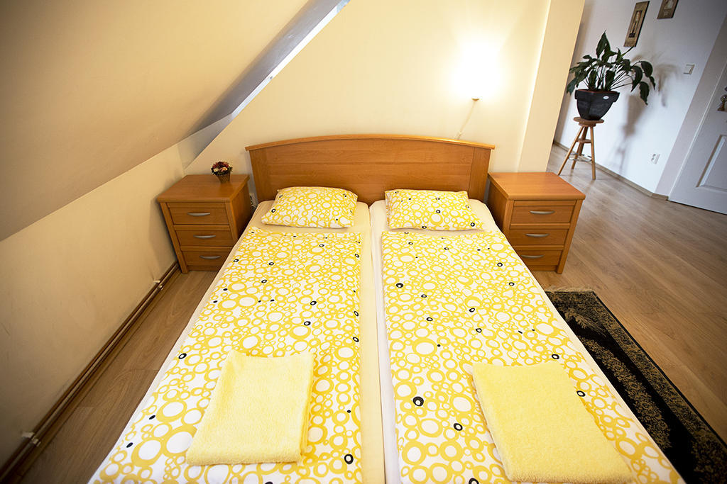 Penzion Na Cymbálku Horni Tranovice Zimmer foto